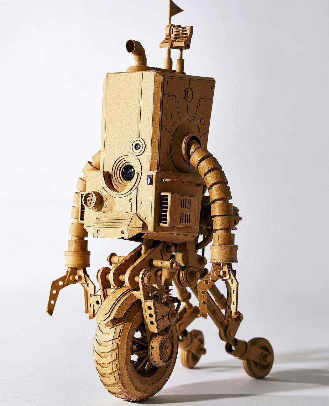 Sculpture，cardboard，Greg Olijnyk，science fiction，Futurism，