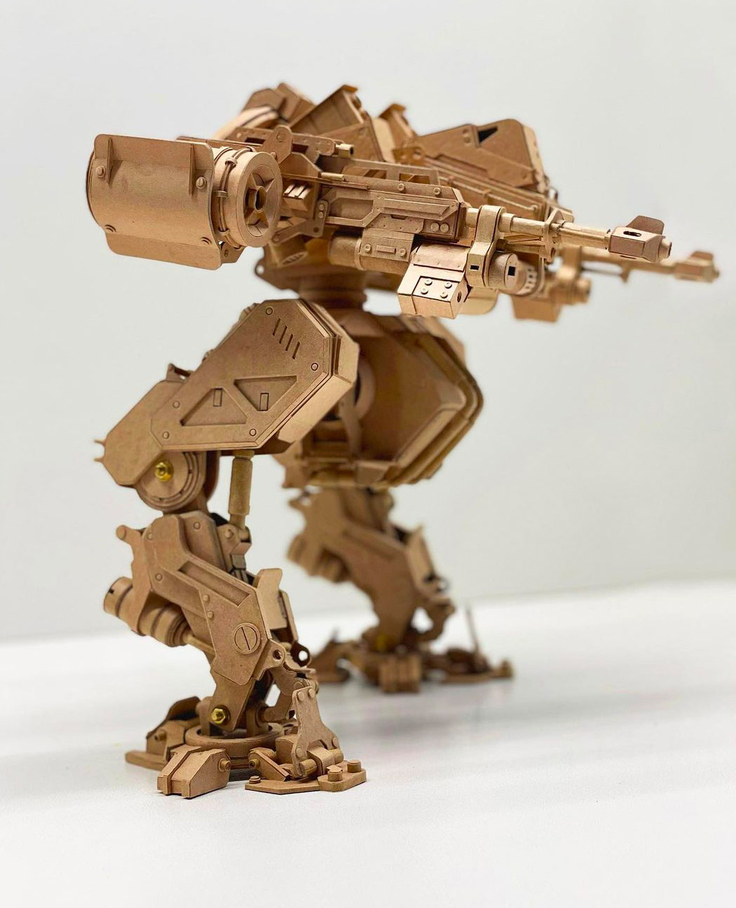 Sculpture，cardboard，Greg Olijnyk，science fiction，Futurism，