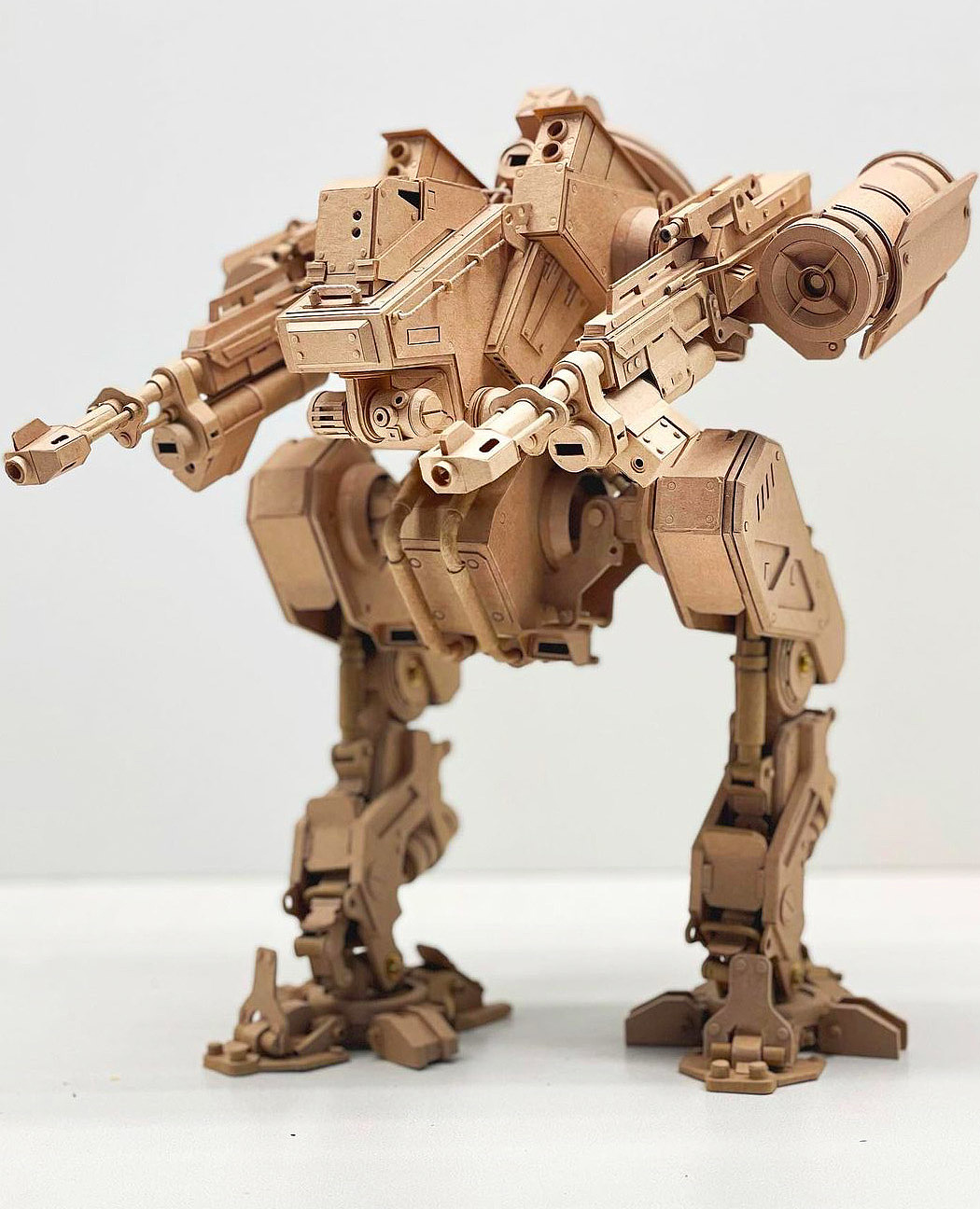 Sculpture，cardboard，Greg Olijnyk，science fiction，Futurism，