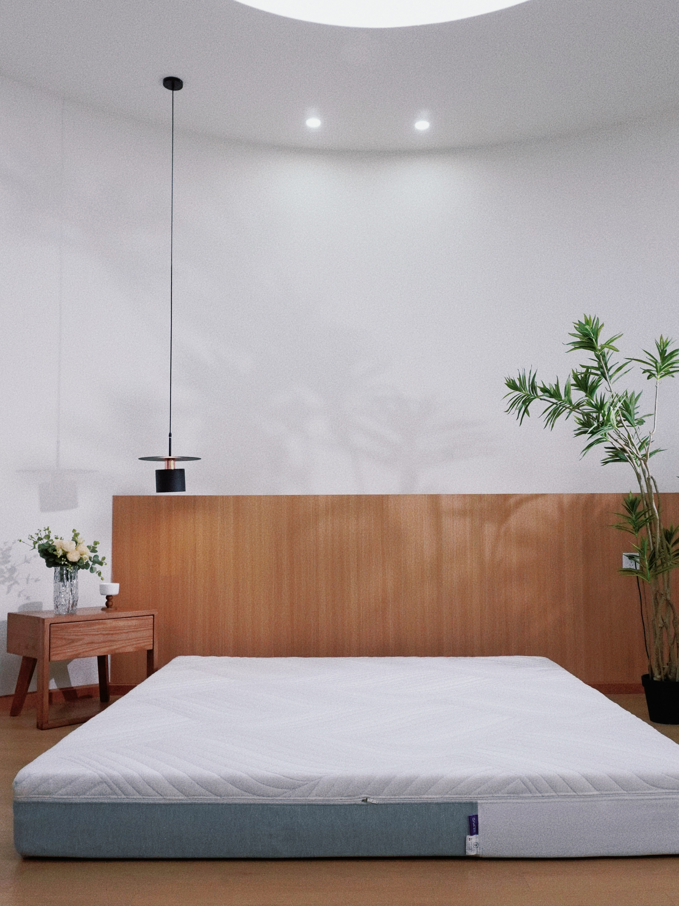 Mesh Breathable，soft and hard just right，Advanced wave texture，Beckat knitted jacquard fabric，Removable washable fabric layer，Soft support, comfortable wrap，As if floating on the surface of the comfortable sleep, one second to open the silent sleep，