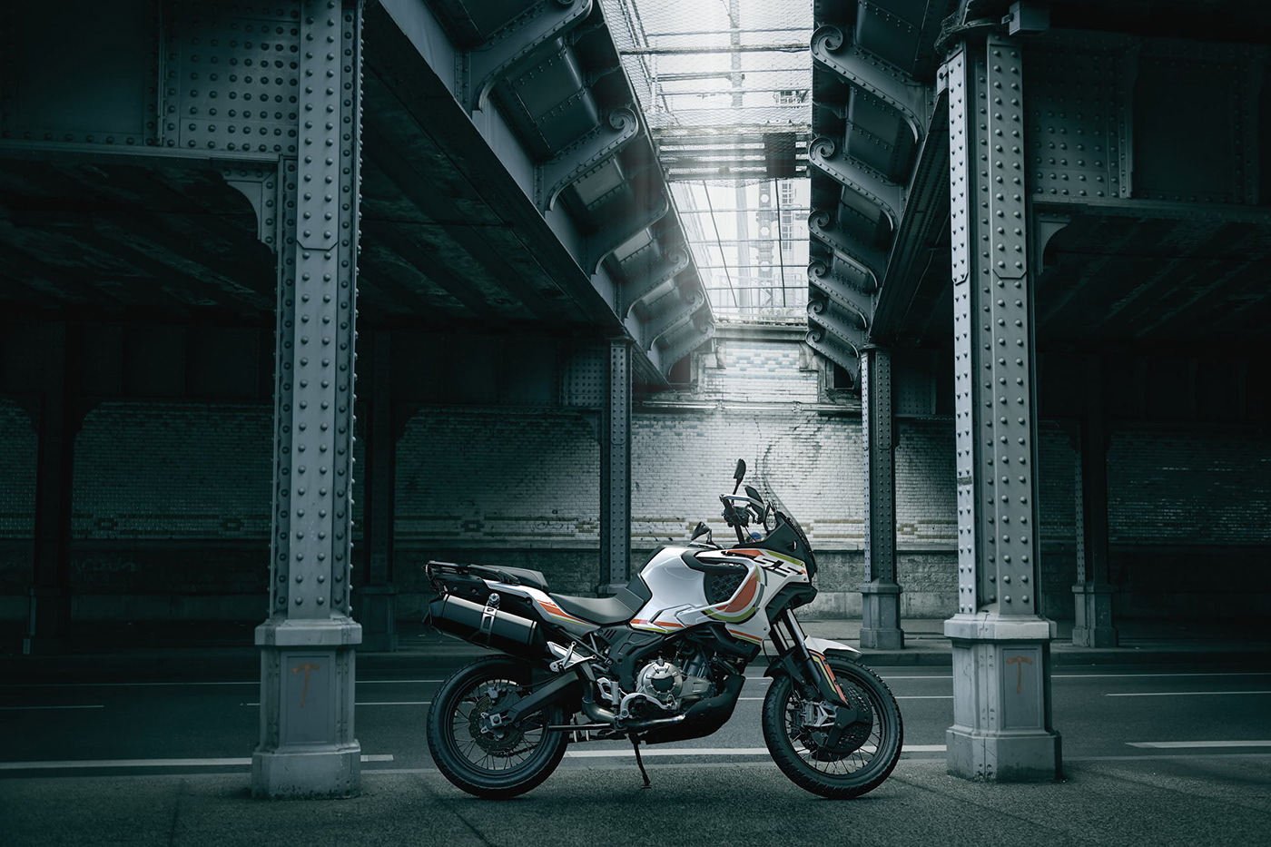 motorcycle，vehicle，industrial design，product design，