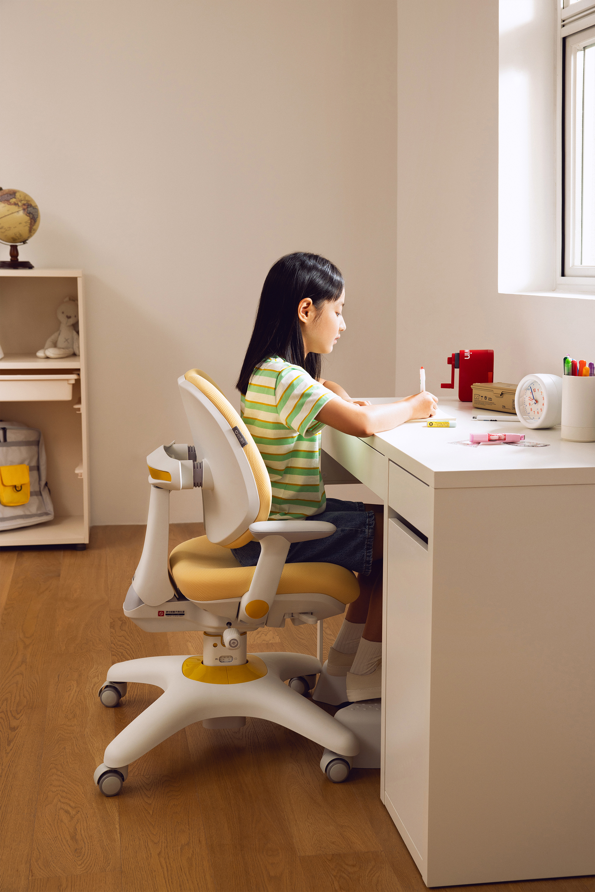 Study chair，Adaptive back chasing，infinite regulation，Small Throne，Office chair，Infant child，Home，