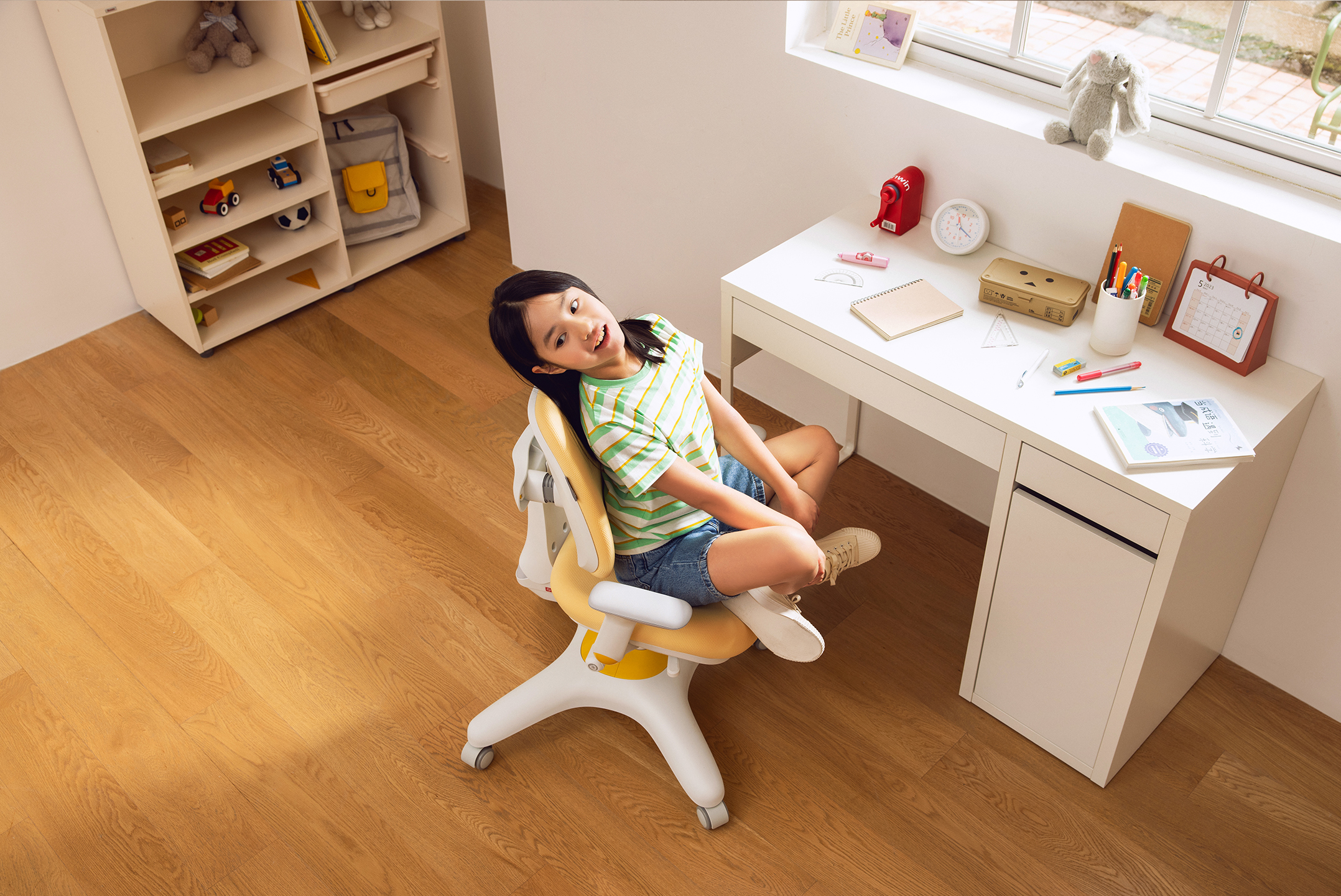 Study chair，Adaptive back chasing，infinite regulation，Small Throne，Office chair，Infant child，Home，