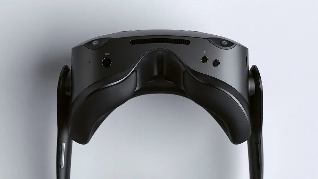 Hybrid reality headset，