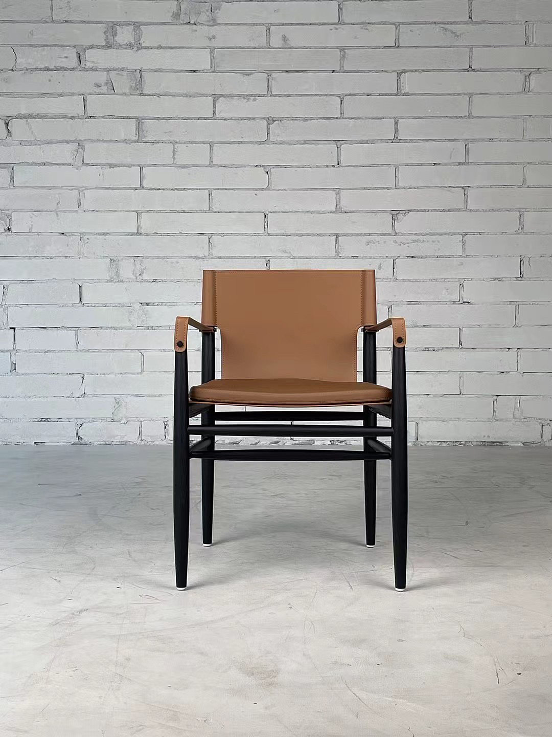 Solid wood，