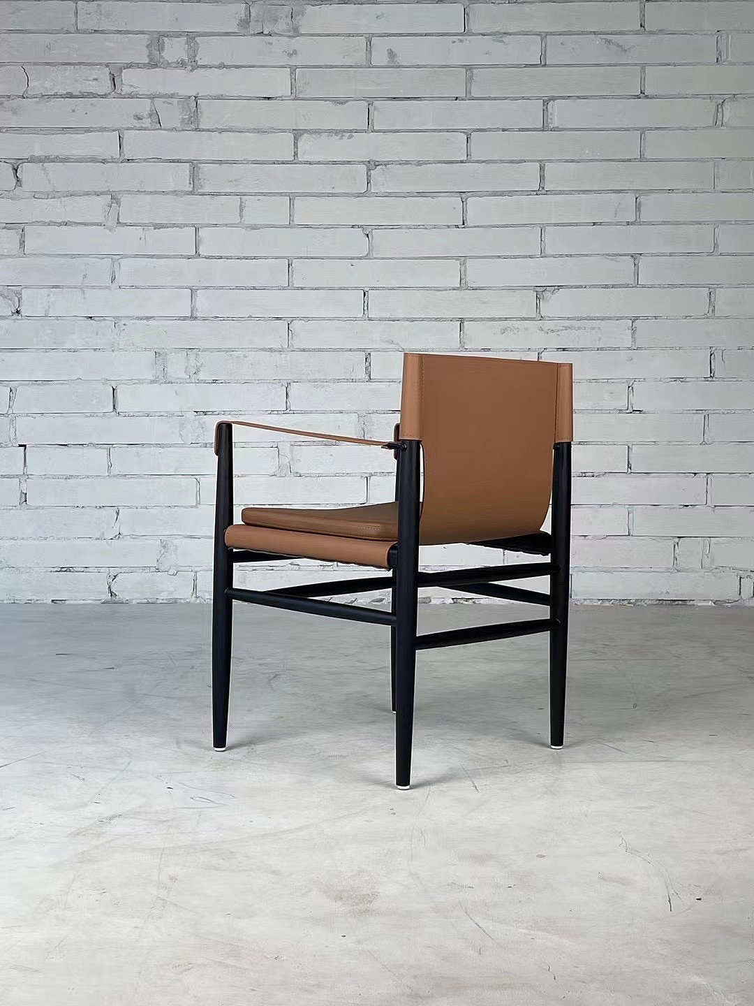 Solid wood，