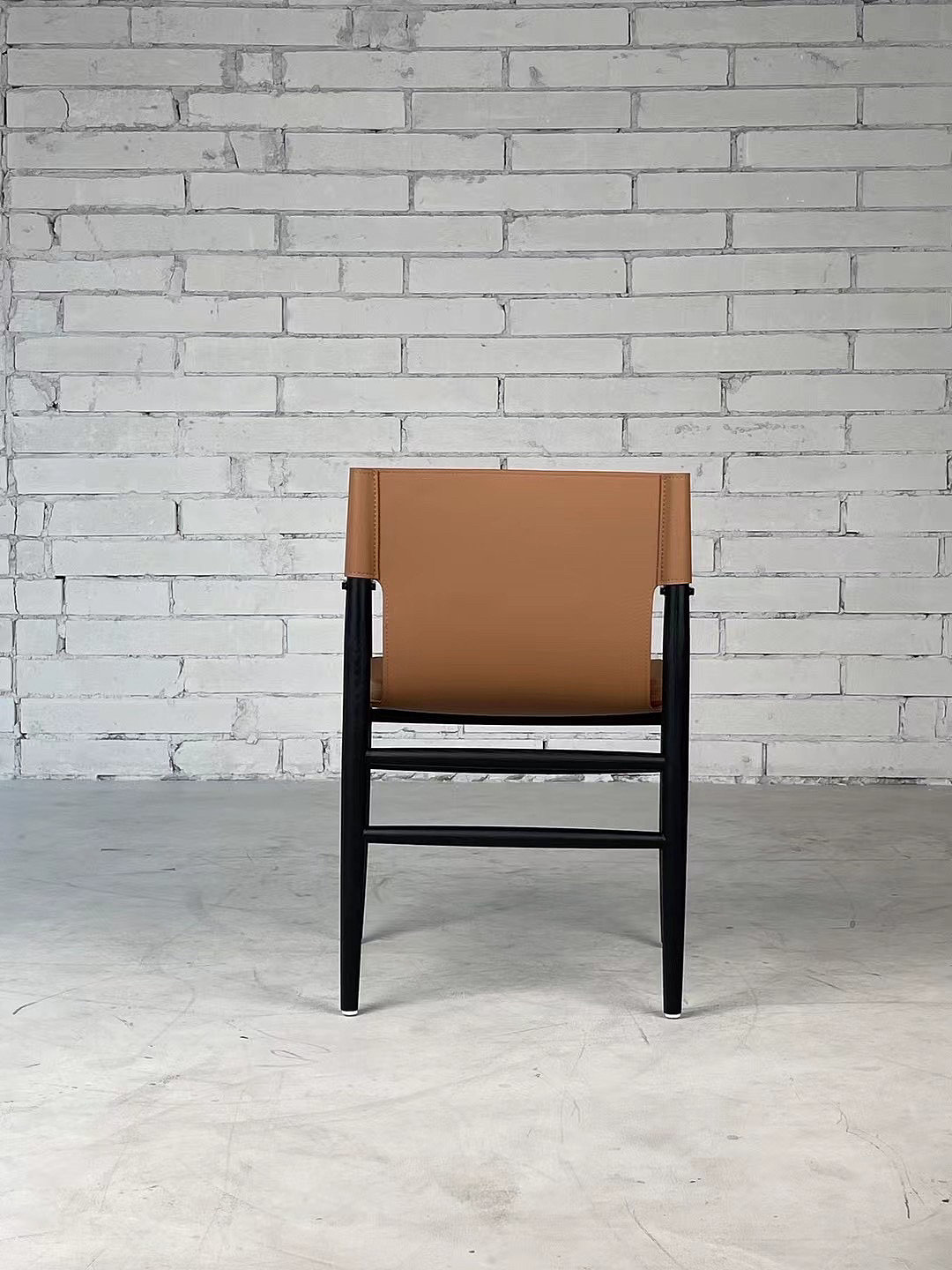 Solid wood，
