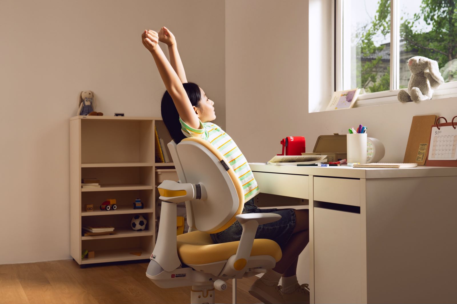 Study chair，Adaptive back chasing，infinite regulation，Small Throne，Office chair，Infant child，Home，