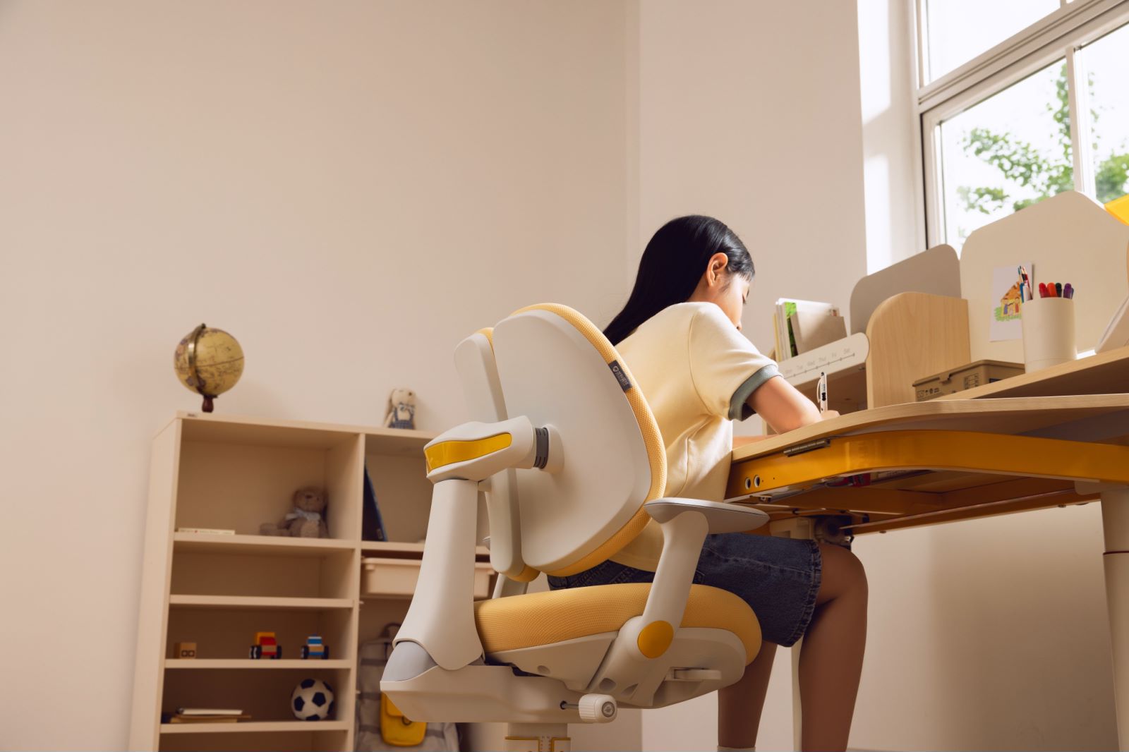 Study chair，Adaptive back chasing，infinite regulation，Small Throne，Office chair，Infant child，Home，