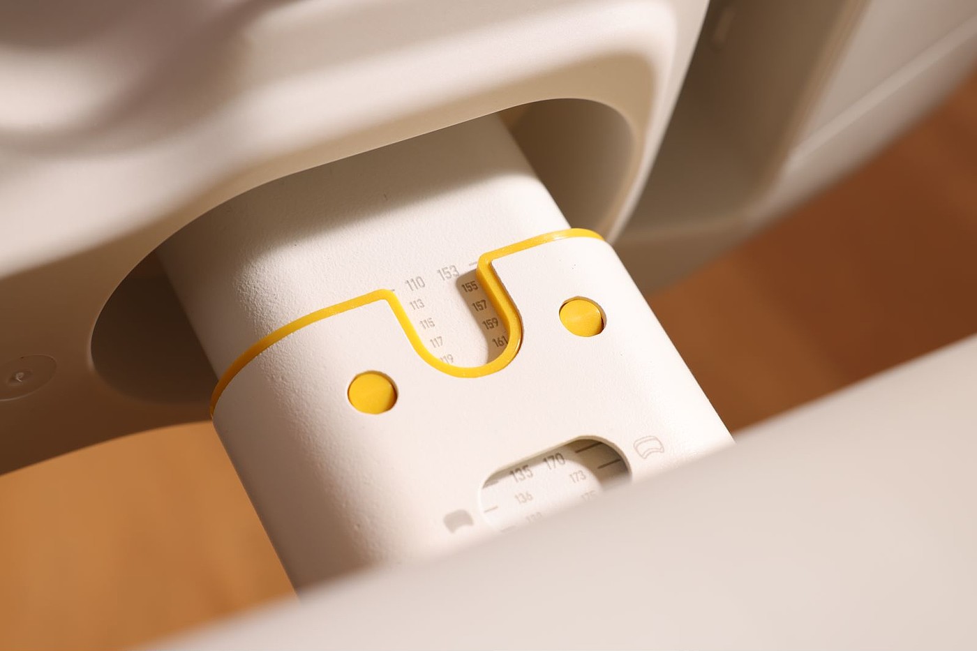 Study chair，Adaptive back chasing，infinite regulation，Small Throne，Office chair，Infant child，Home，