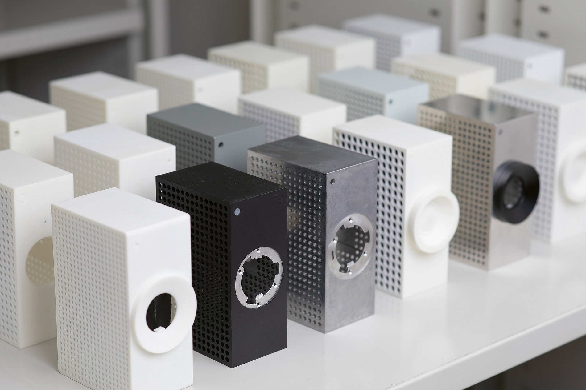 2023 Red Dot Product Design Award，Computer and Communication Technology，Artificial intelligence guided multi-camera system，