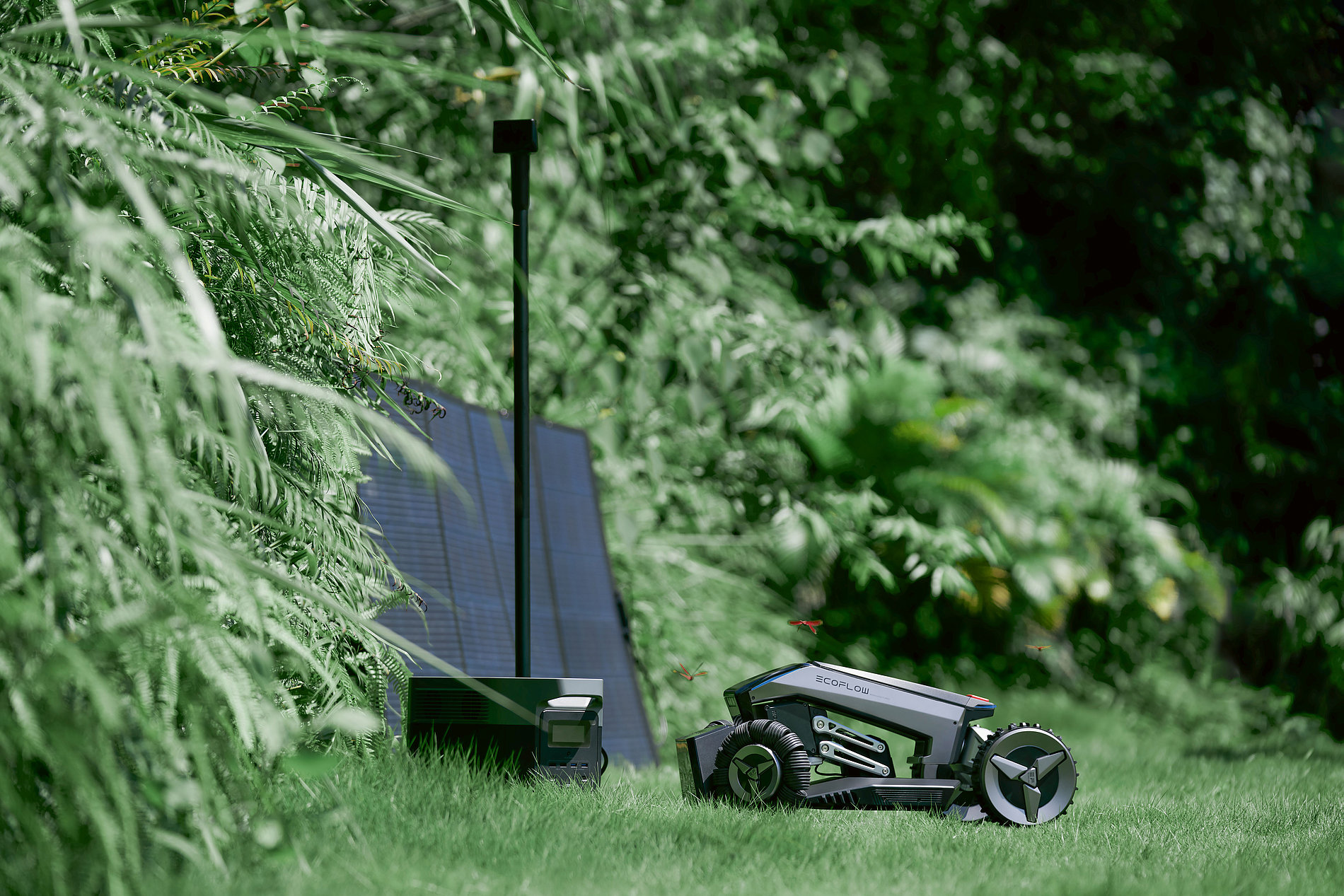 2023 Red Dot Product Design Award，Industrial Design and Robotics，Robot lawn mower，