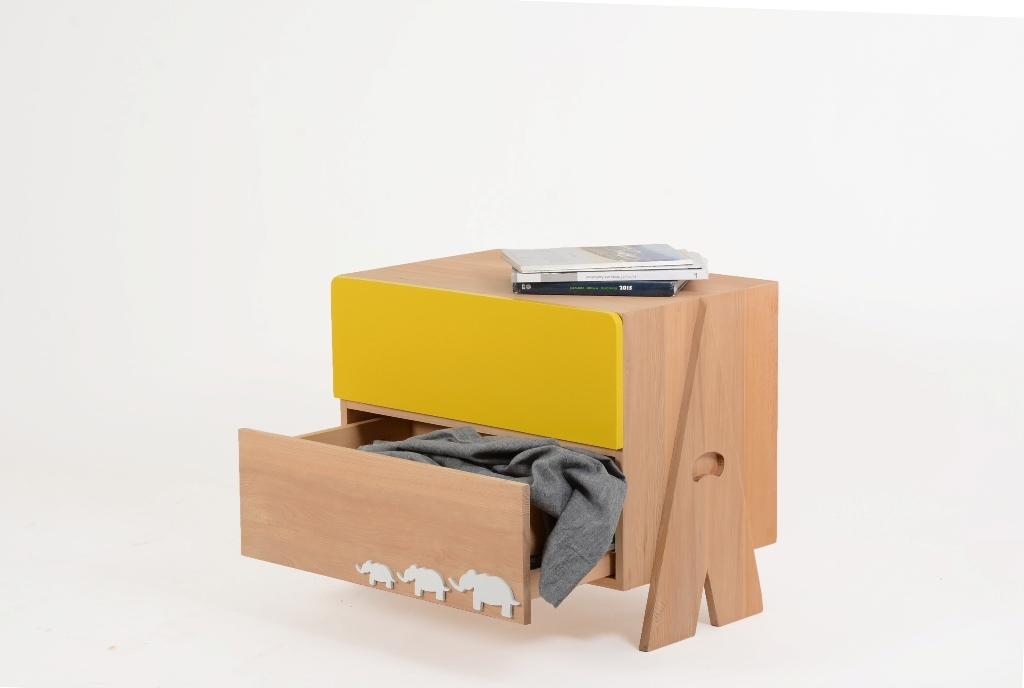 children，furniture，cabinet，Bed，color，animal，wood，