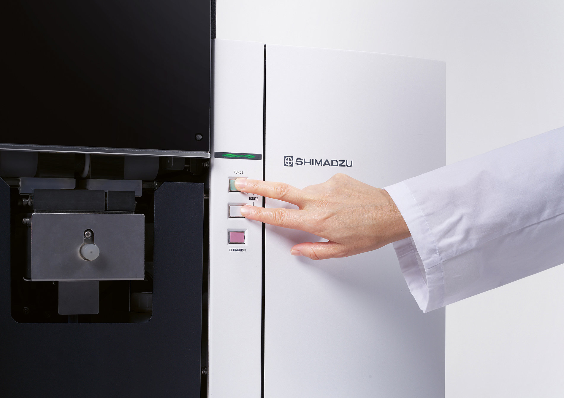 2023 Red Dot Product Design Award，Industrial Design and Robotics，atomic absorption spectrophotometer，