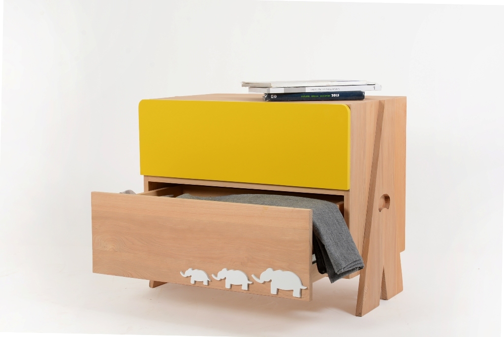 children，furniture，cabinet，Bed，color，animal，wood，
