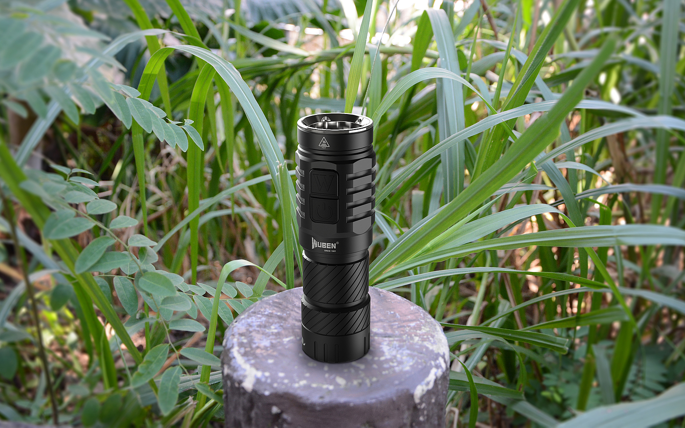 Product drawing rendering，Product appearance design，Outdoor strong light flashlight，