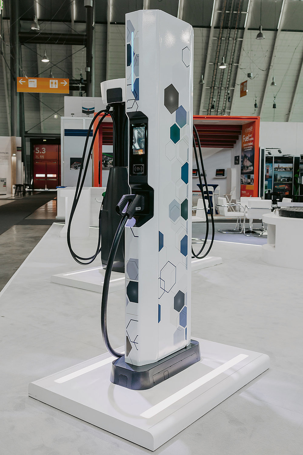 2023 Red Dot Product Design Award，urban design ，Fast charging electric vehicle system，