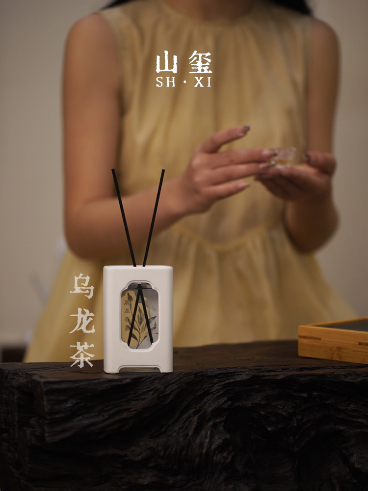 Taihu lake stone，Incense diffuser，The scenery melts into the window，There is a view in the window，Flameless Aromatherapy，Cultural creation，