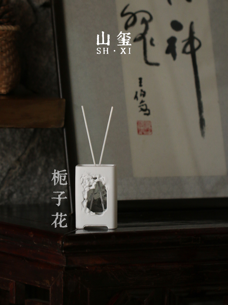 Taihu lake stone，Incense diffuser，The scenery melts into the window，There is a view in the window，Flameless Aromatherapy，Cultural creation，