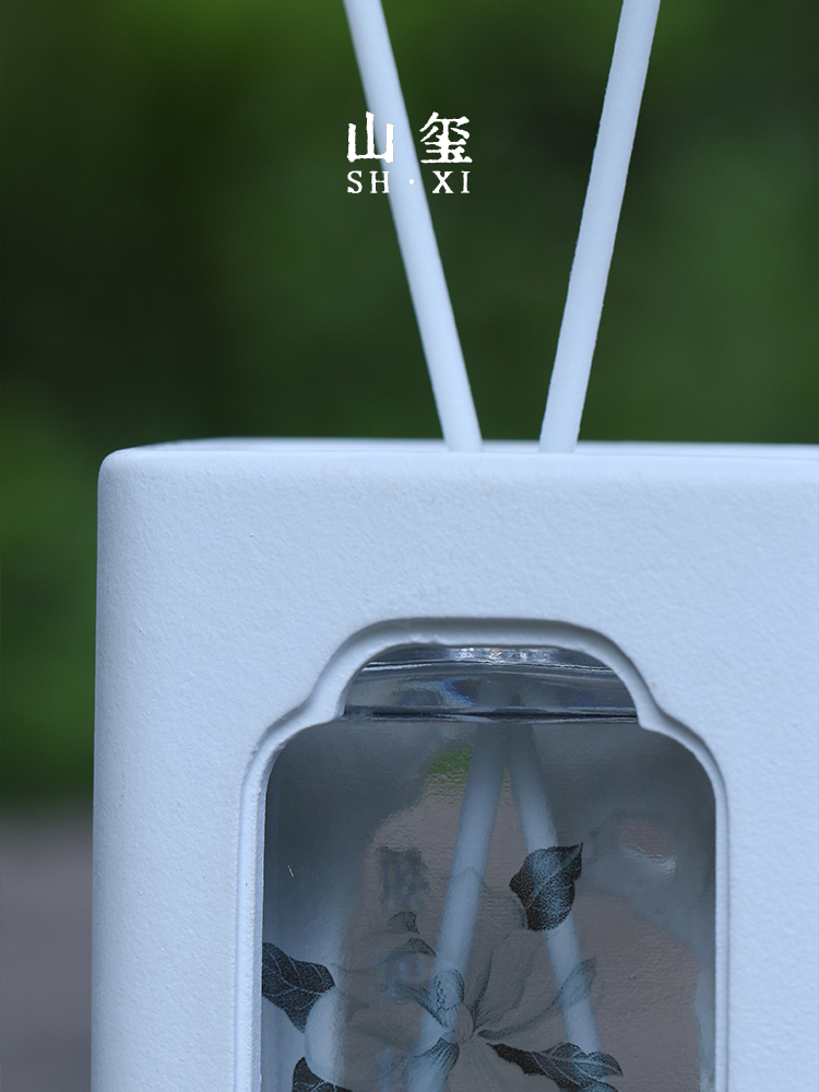 Taihu lake stone，Incense diffuser，The scenery melts into the window，There is a view in the window，Flameless Aromatherapy，Cultural creation，