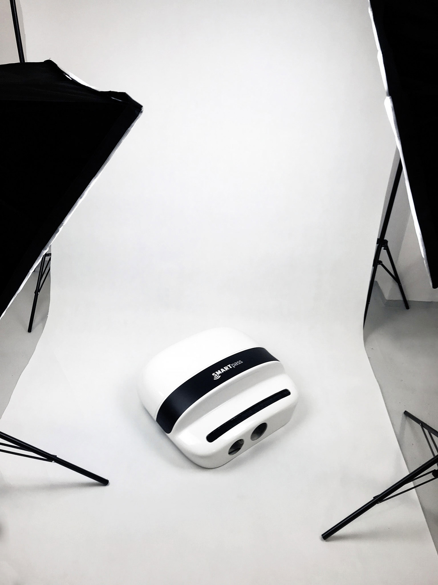 Smartpass，Intelligent pedestrian crossing system，industrial design，Outdoor public facilities，