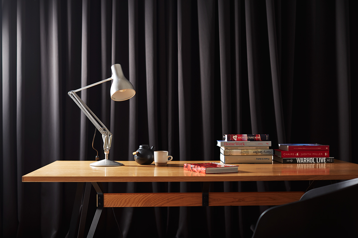 MOnarCH，Table，furniture，product design，