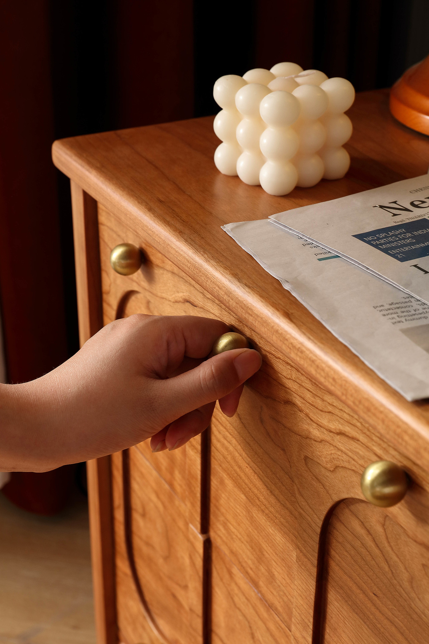 Bedside Cabinet · Castle · Cherry Wood，