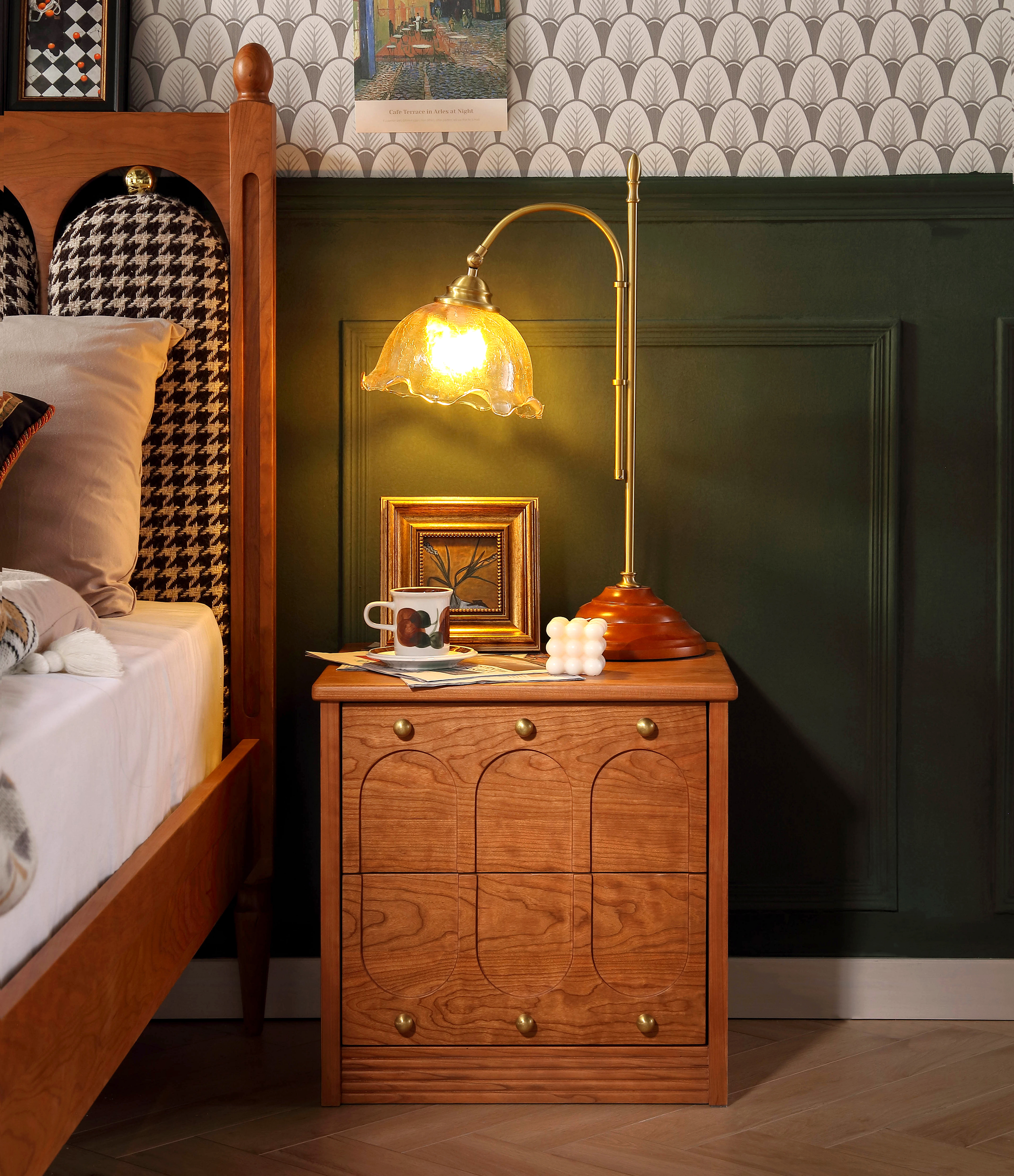 Bedside Cabinet · Castle · Cherry Wood，