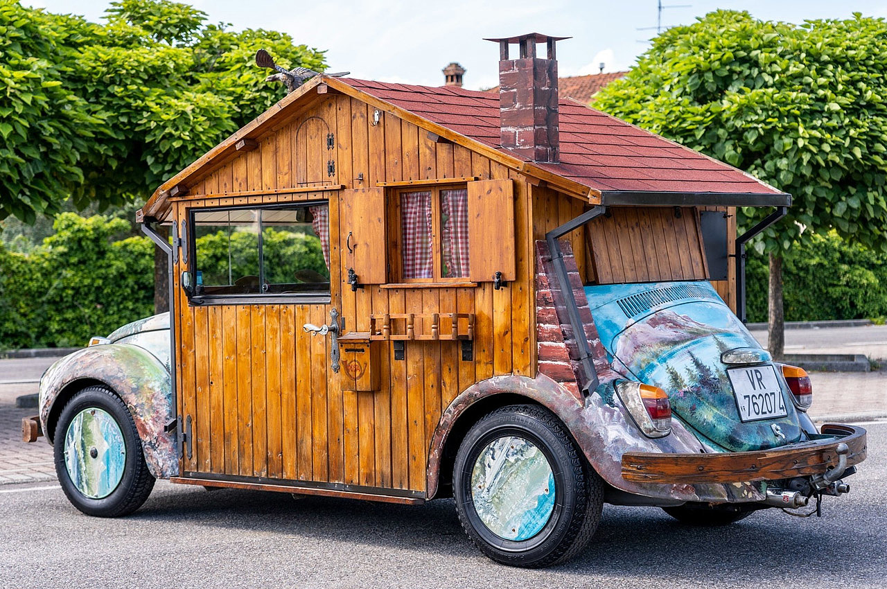 The Beatles，Wooden house，Car transformation，