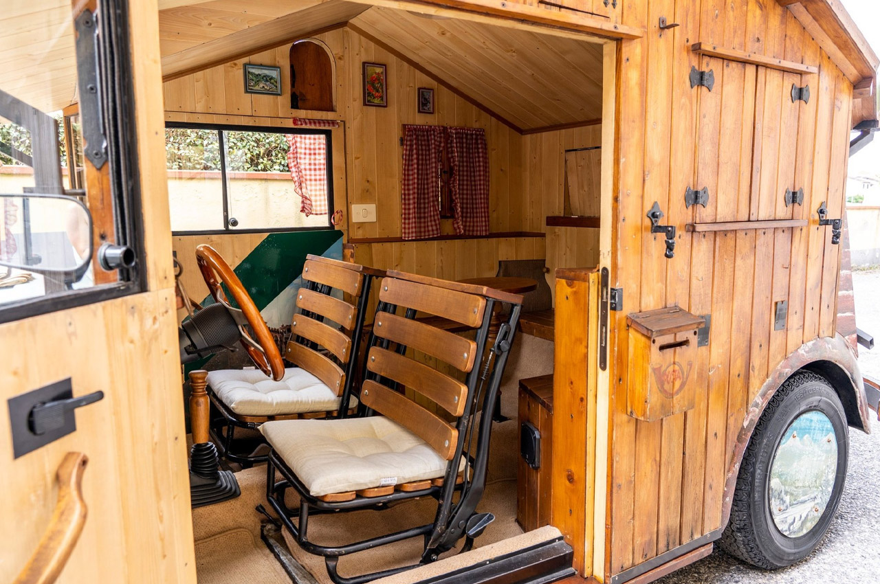 The Beatles，Wooden house，Car transformation，