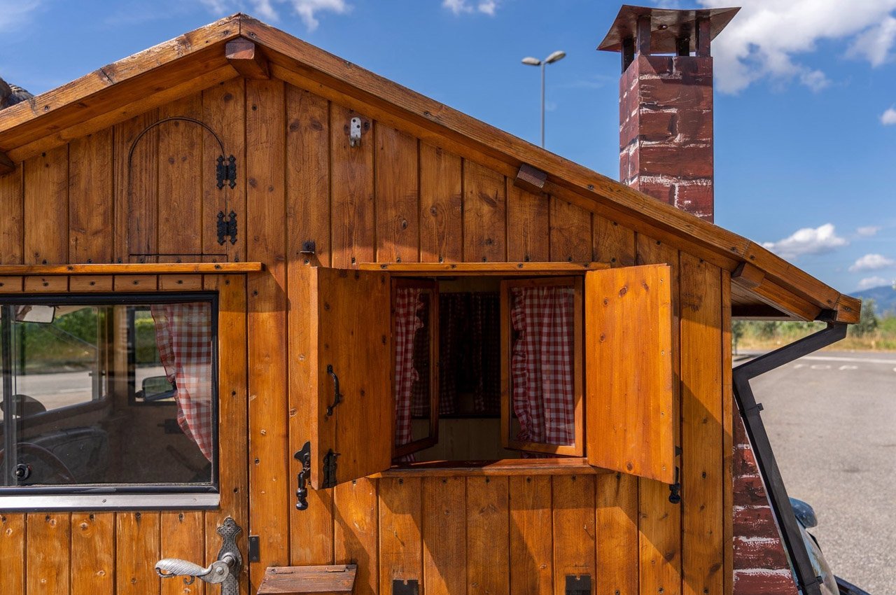 The Beatles，Wooden house，Car transformation，