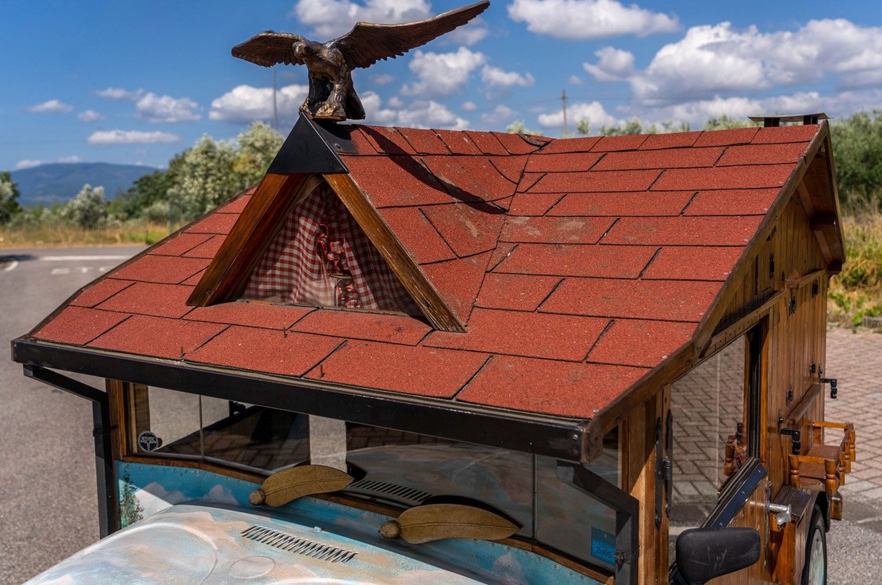 The Beatles，Wooden house，Car transformation，