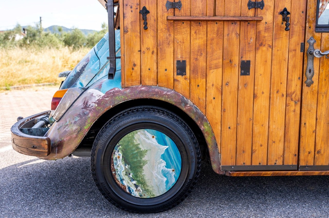 The Beatles，Wooden house，Car transformation，