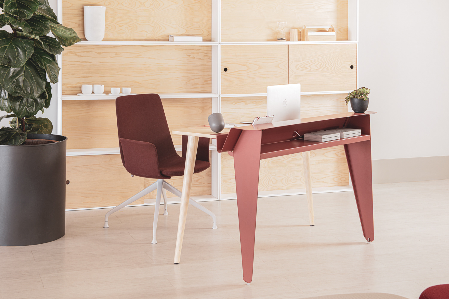 desk，concise，fresh，Receive，