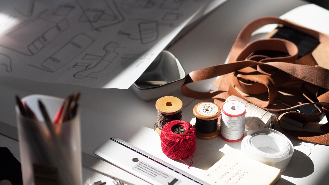 Leatherwear，package，Simplicity，