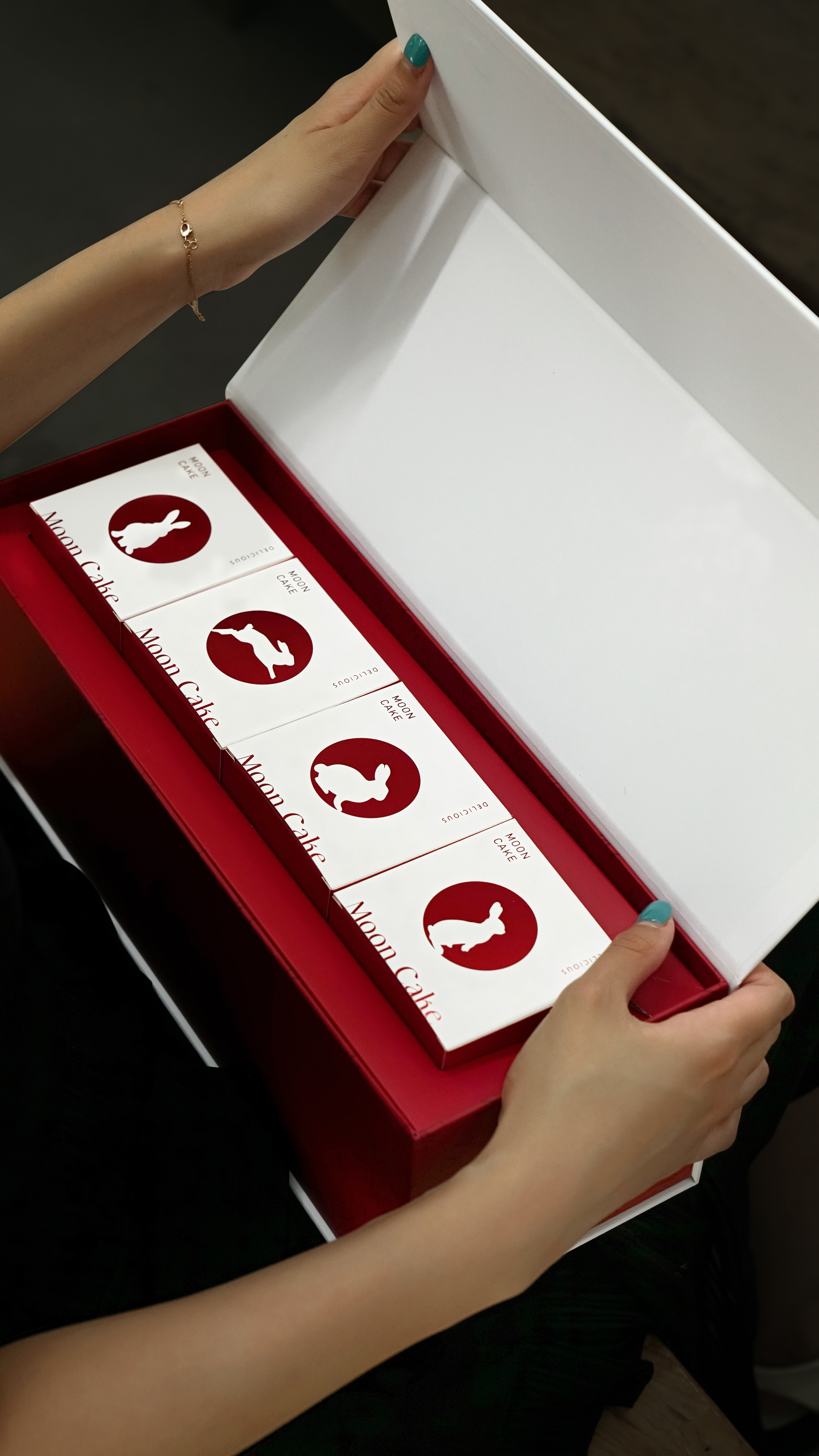 Mid Autumn Festival gift box，rabbit，moon cake packaging，Mid-Autumn Festival，Rabbit Gift Box，packing design，Gift box packaging，