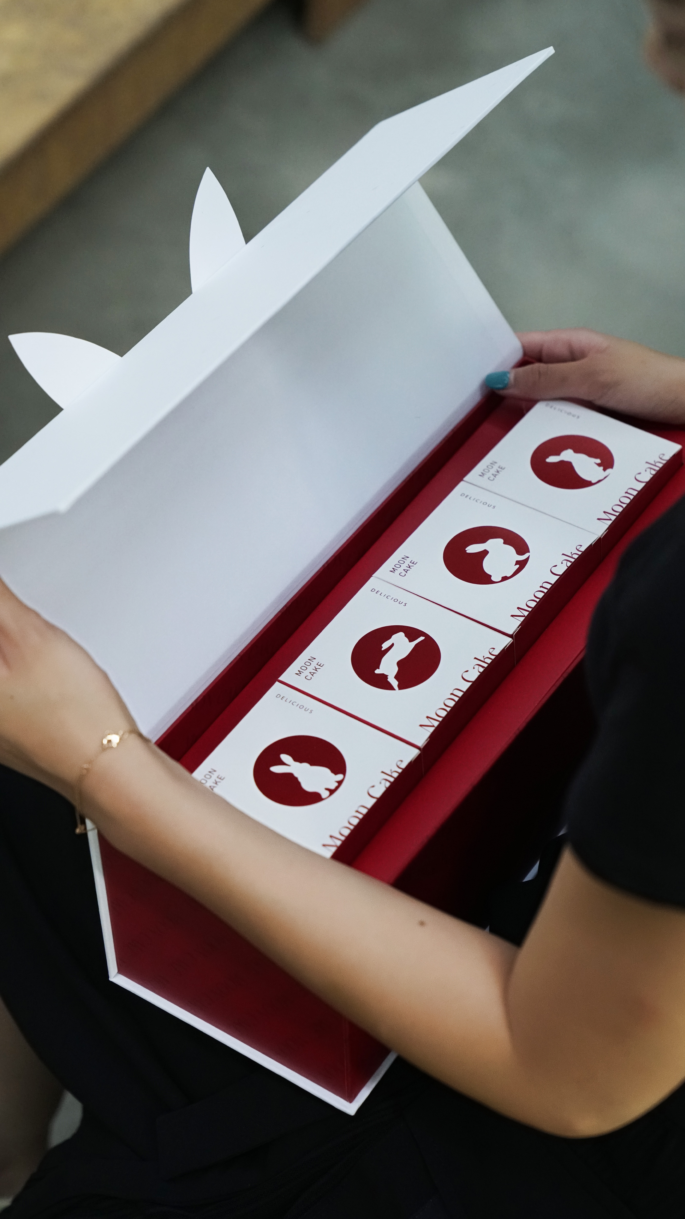 Mid Autumn Festival gift box，rabbit，moon cake packaging，Mid-Autumn Festival，Rabbit Gift Box，packing design，Gift box packaging，