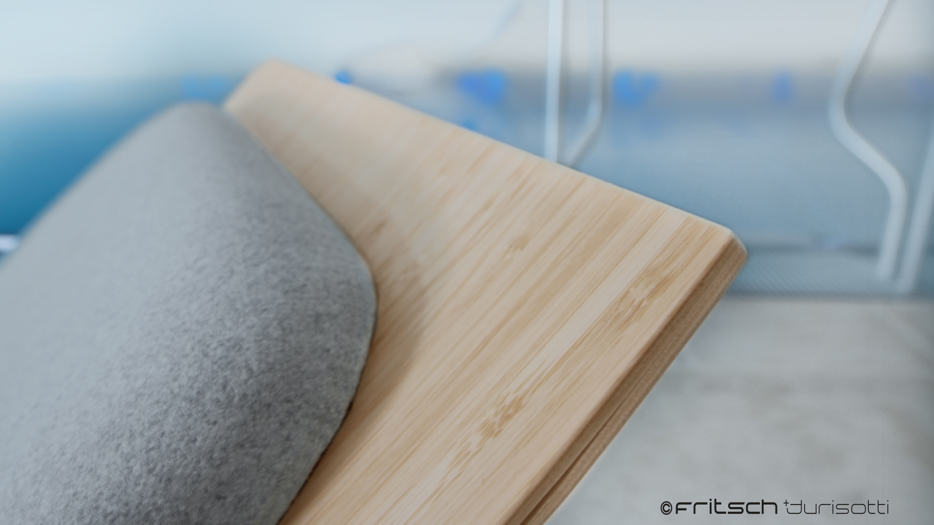 Turin，chair，bionics，streamline，woodiness，