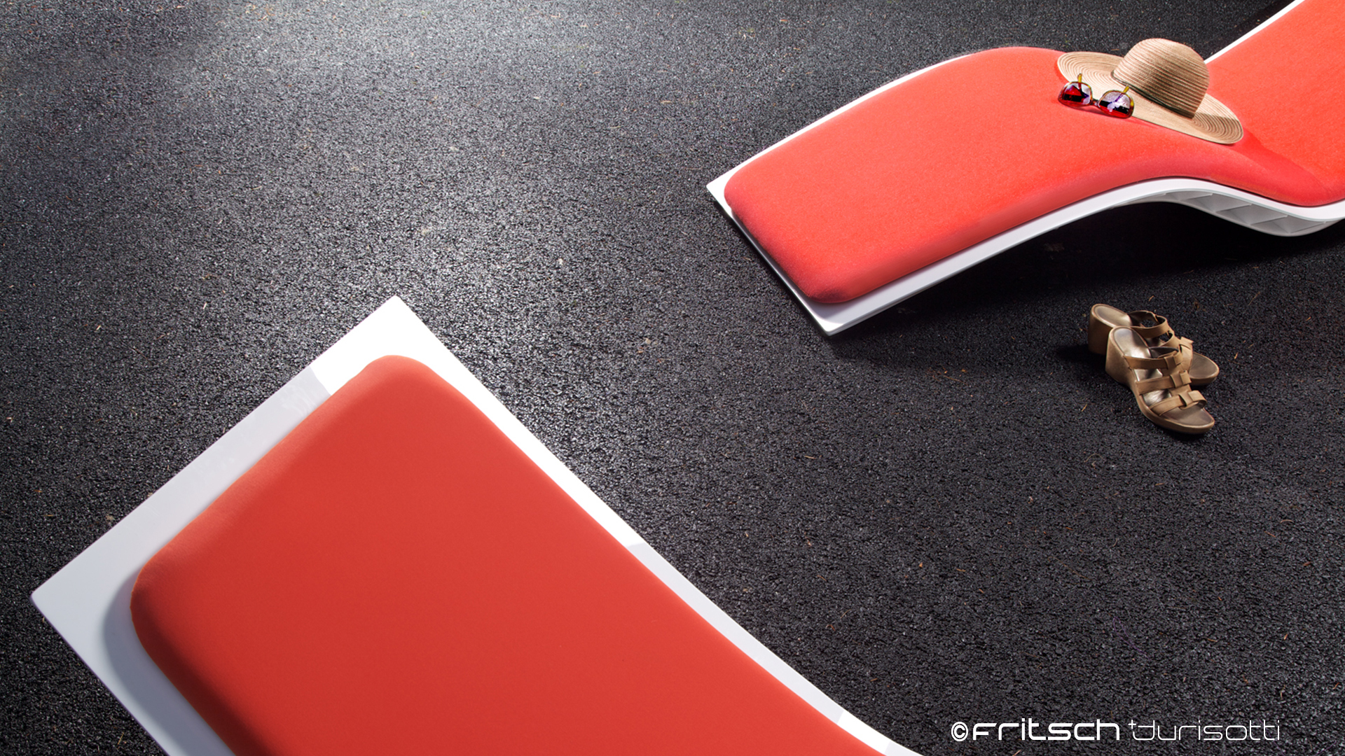 Turin，chair，bionics，streamline，woodiness，