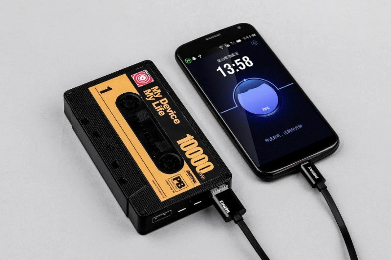 portable battery，magnetic tape，Nostalgia，