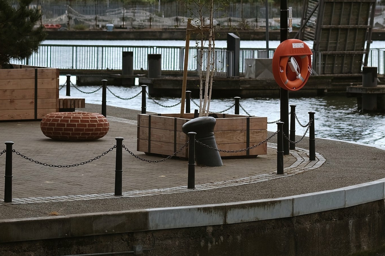 Float，Outdoor furniture，bench，bench，