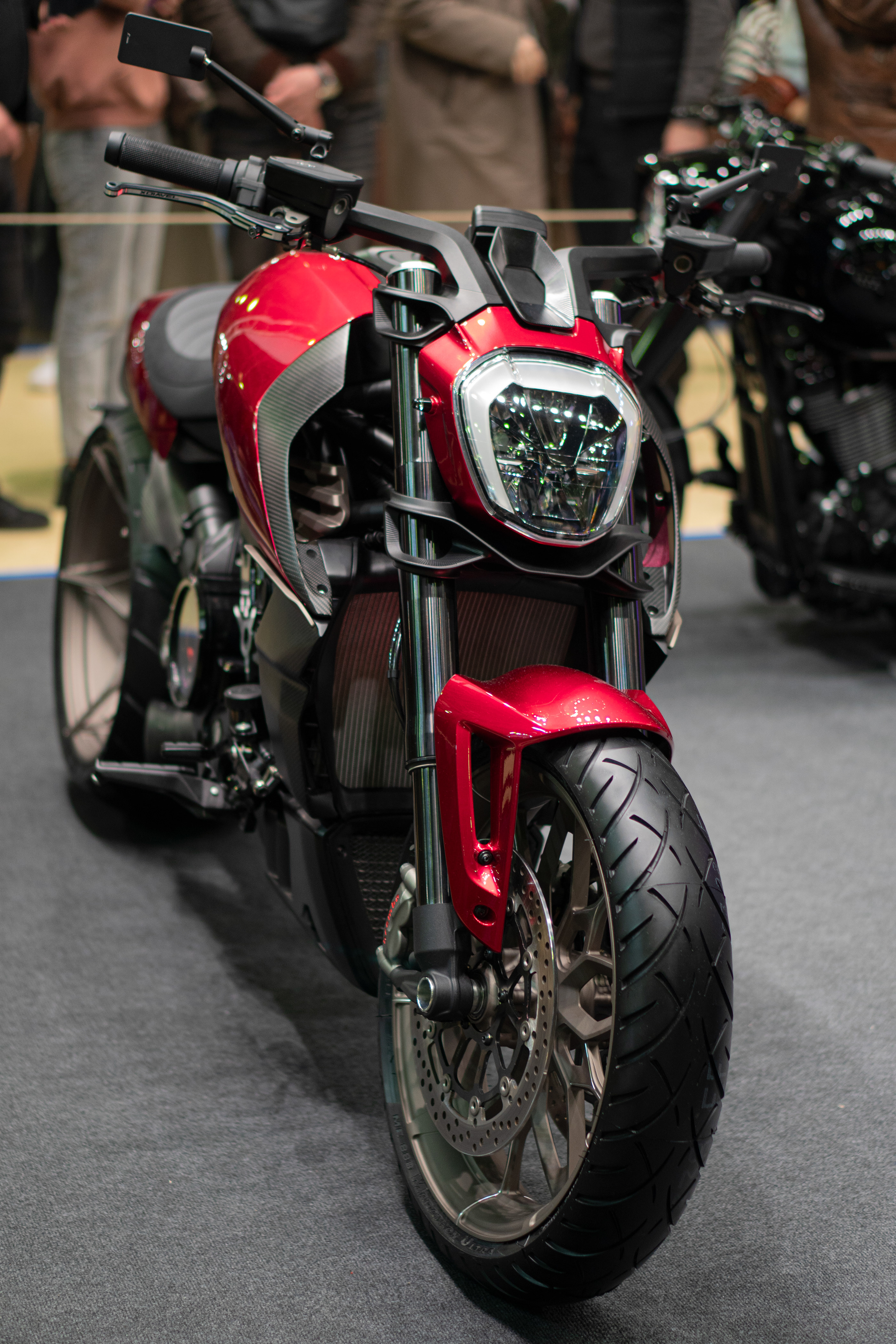 Aliense，motorcycle，black，gules，