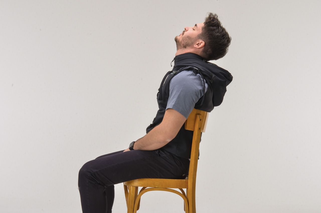 Napow，sleeveless jacket，clothes，Outdoor equipment，