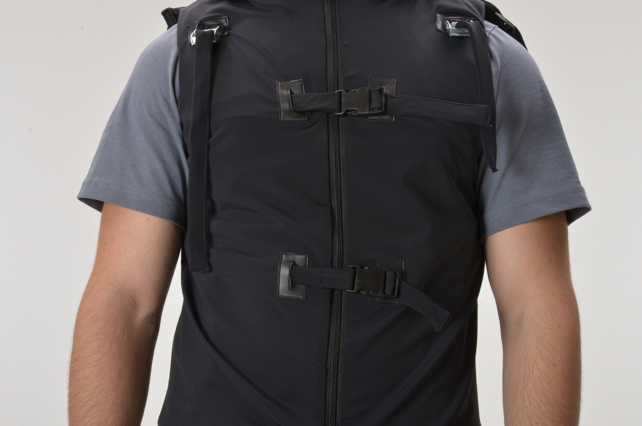 Napow，sleeveless jacket，clothes，Outdoor equipment，