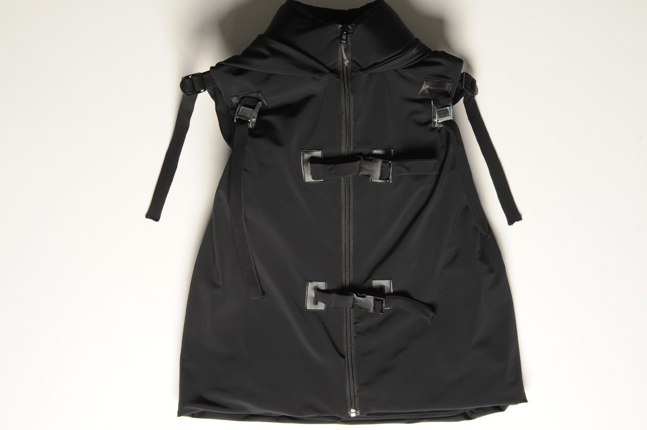 Napow，sleeveless jacket，clothes，Outdoor equipment，