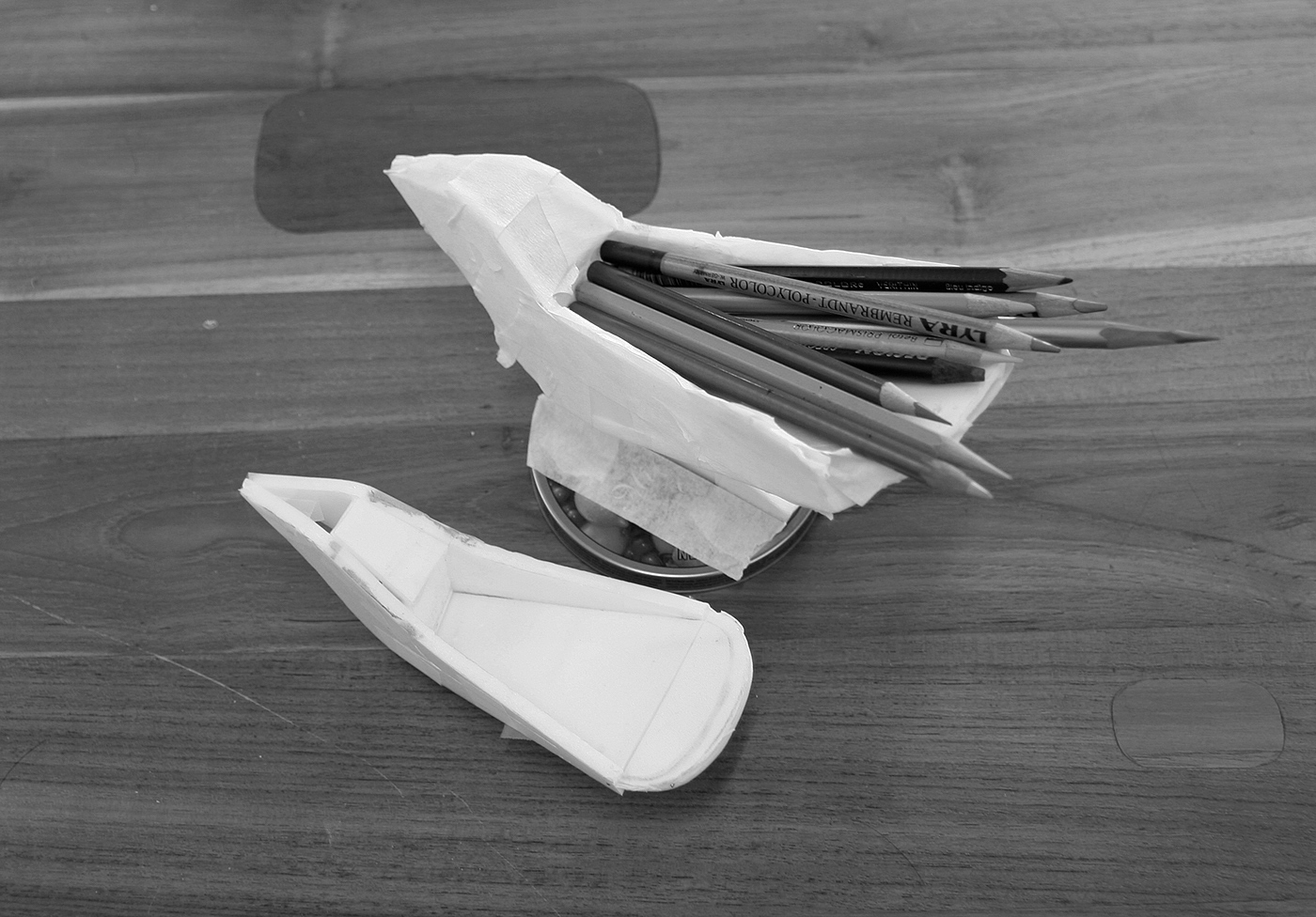 woodiness，Bird，pen container，bionics，Brain hole，bitter cups，Water cup，blue，branch，top，