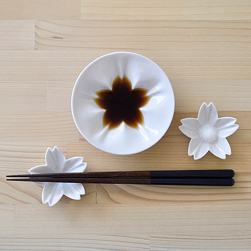 Porcelain dish，tableware，ceramics，cherry blossoms，Seasoning，