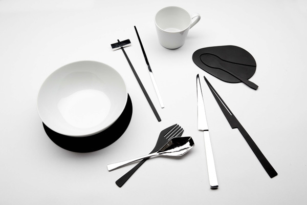 tableware，knife，spoon，Coaster，Water cup，cup，bowl，