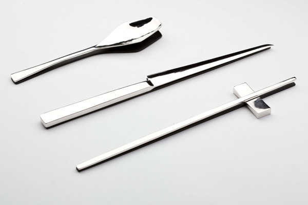 tableware，knife，spoon，Coaster，Water cup，cup，bowl，