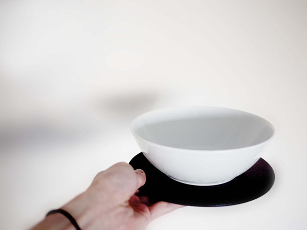 tableware，knife，spoon，Coaster，Water cup，cup，bowl，